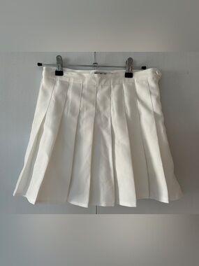Women's White Pleated Skirt - Classic Tennis Style